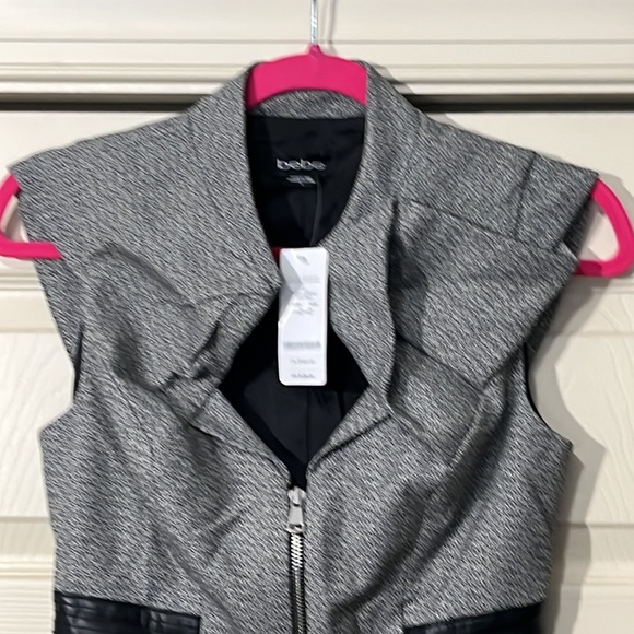 Bebe Alina Tweed Bow Front Vest. Size-0. New with Tags. - Picture 2 of 6